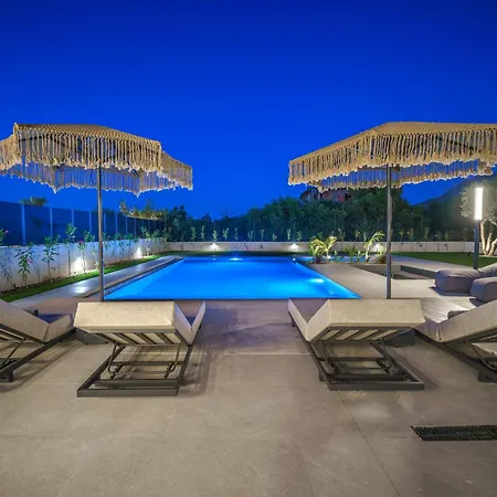 Aurea Estate Luxury - Padel Court Villa Chania (Crete)