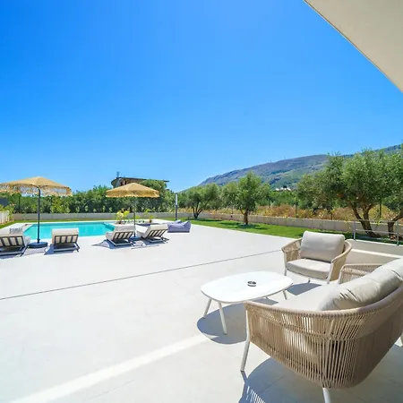 Aurea Estate Luxury - Padel Court Villa Chania (Crete)