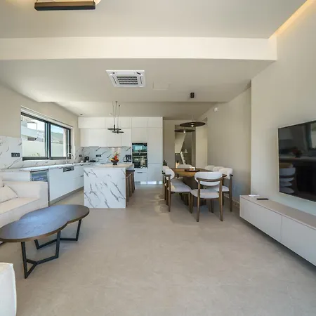 Aurea Estate Luxury - Padel Court Villa *