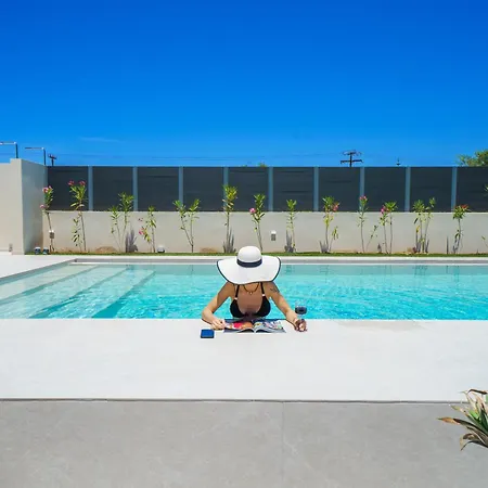 Aurea Estate Luxury - Padel Court Villa Chania (Crete)